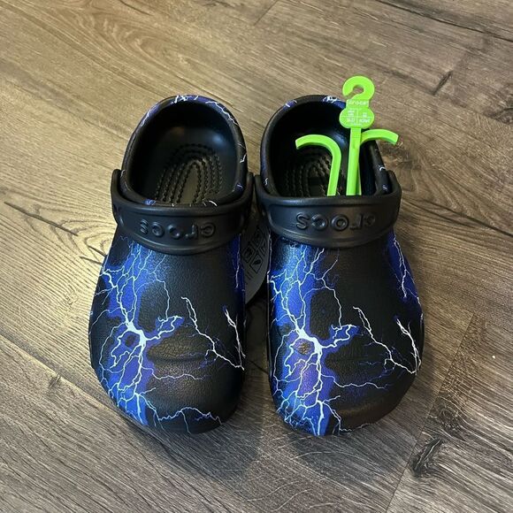 Crocs Unisex-Adult Bistro Graphic Clogs, Slip Resistant Work Shoes - Picture 1 of 2